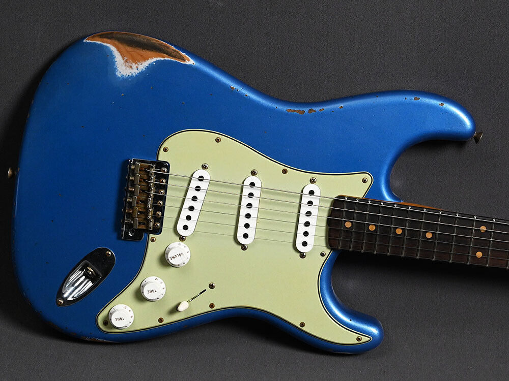 Fender Custom Shop Stratocaster 1962 Relic Lake Placid Blue Fender Custom Shop Stratocaster 1962 Relic Lake Placid Blue