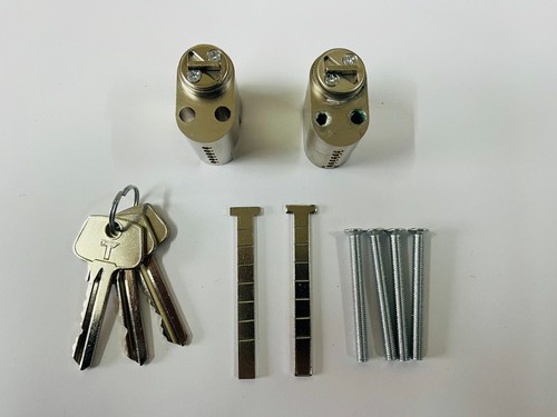 Scandinavian Oval Cylinder Keyed Alike Pair With 3 Keys - Picture 2 of 3