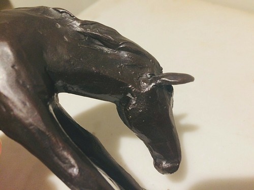 Lovely Hand Cast Bronze Statue of a grazing Pony, signed by artist - Foto 2 di 11
