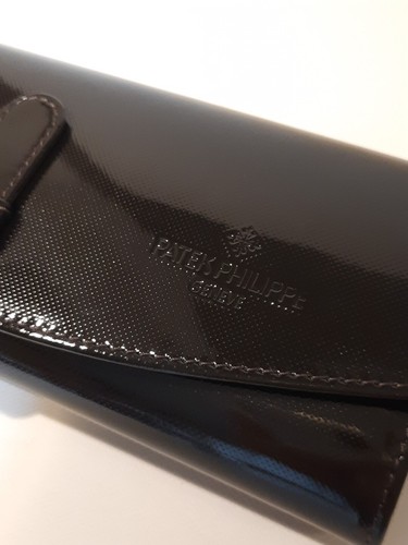 PATEK PHILIPPE Schmucketui Schmuckrolle Glattes Glanzleder Lackleder UNBENUTZT
