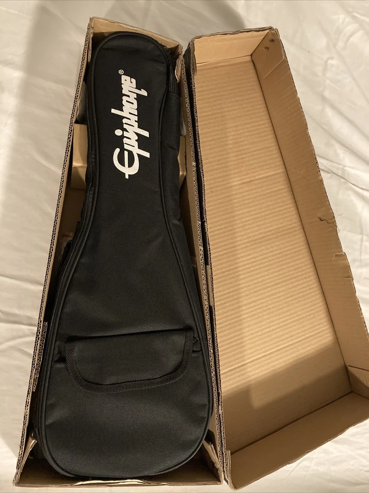 NEW! Acoustic/electric Ukulele - Image 2 of 3