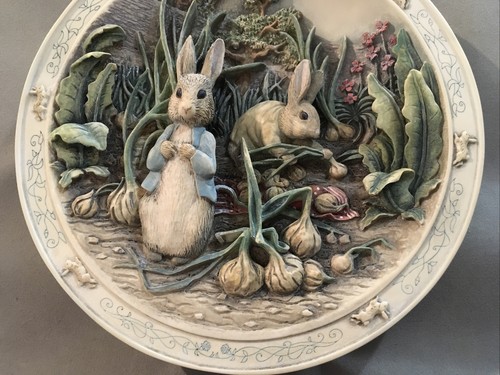 1996 Ltd Ed Beatrix Potters-Peter Rabbit ‘A Pockeful Of Onions’ 3D Musical Plate - Picture 3 of 5