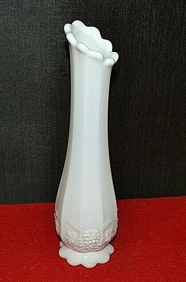 Vintage MILK GLASS GRAPES RUFFLED & FLUTED EDGE PEDESTAL eBay