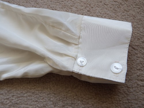 Vintage Peepers of London Cream Satin Long Dolman Sleeve button Blouse Size 12 - Picture 22 of 24