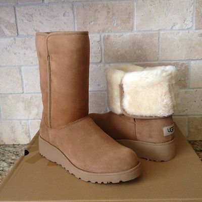 ugg amie short boot