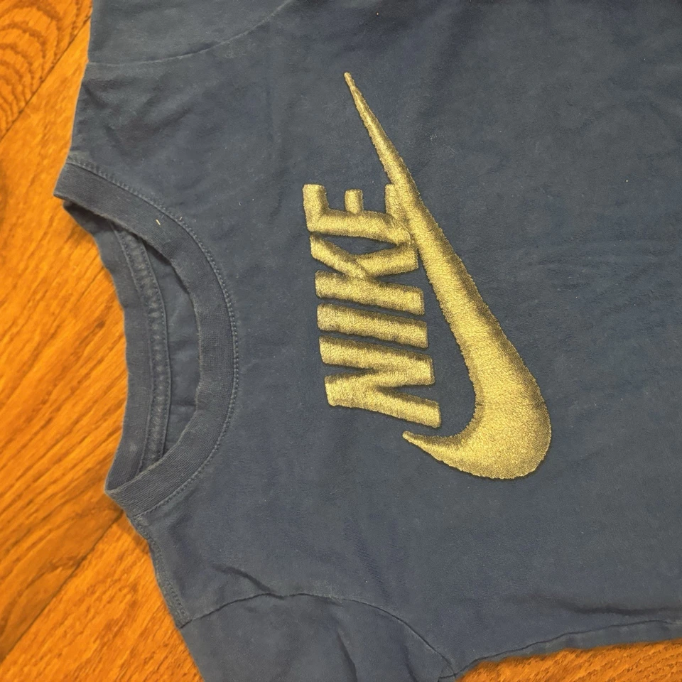 Nike синяя футболка золотые буквы размер 5 мальчиков короткий рукав спортивная рубашка футболка размер 5 - Изображение 2 из 4