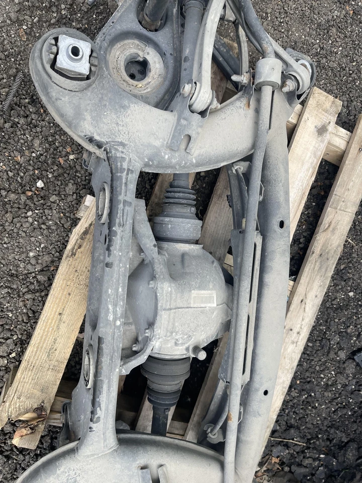 10 - 16 Mercedes Benz W207 Rear Coupe E350 Complete Rear Cradle Loaded Oem Foto 3 de 4