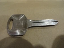 OEM # 16627169 GM General Motors STRATTEC OEM new DOOR GLOVEBOX KEY BLANK