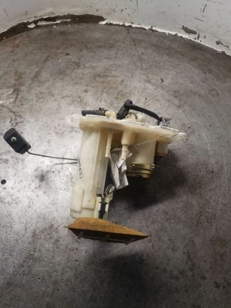 Bomba de combustible solo 2,5 L compatible con 00-03 LEGACY 1165656 Foto 2 de 4