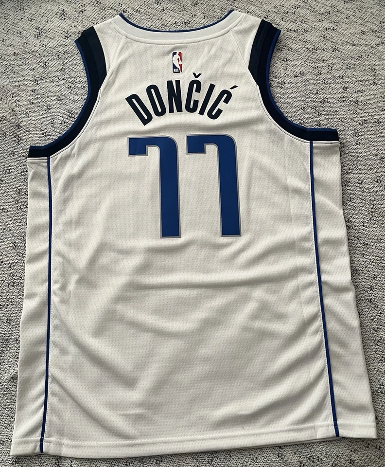 Two 48LG Dallas Mavericks Luka Doncic Nike Jerseys. Two Colors Blue and White - Image 4 of 4