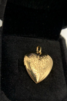 NEW14K Gold Fancy-Etched Heart Photo Locket Pendant,3.5g,25mm x 19.75,FREEgfBx$4