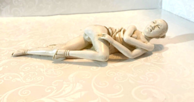 Vintage Rare Asian Chinese Doctor s Lady Diagnostic Doll Resin Figure