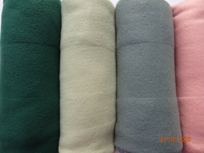 Fleece Überwurf/Decke neu, warm, weich, uni und schlicht.   in vier Farben