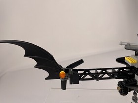 LEGO DC  Super Heroes: Batman / Man-Bat Set #76011 -MISSING PIECE