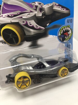 Hot Wheels Scorpedo 2016 (Gray) Street Beasts 4/10 Series (#204