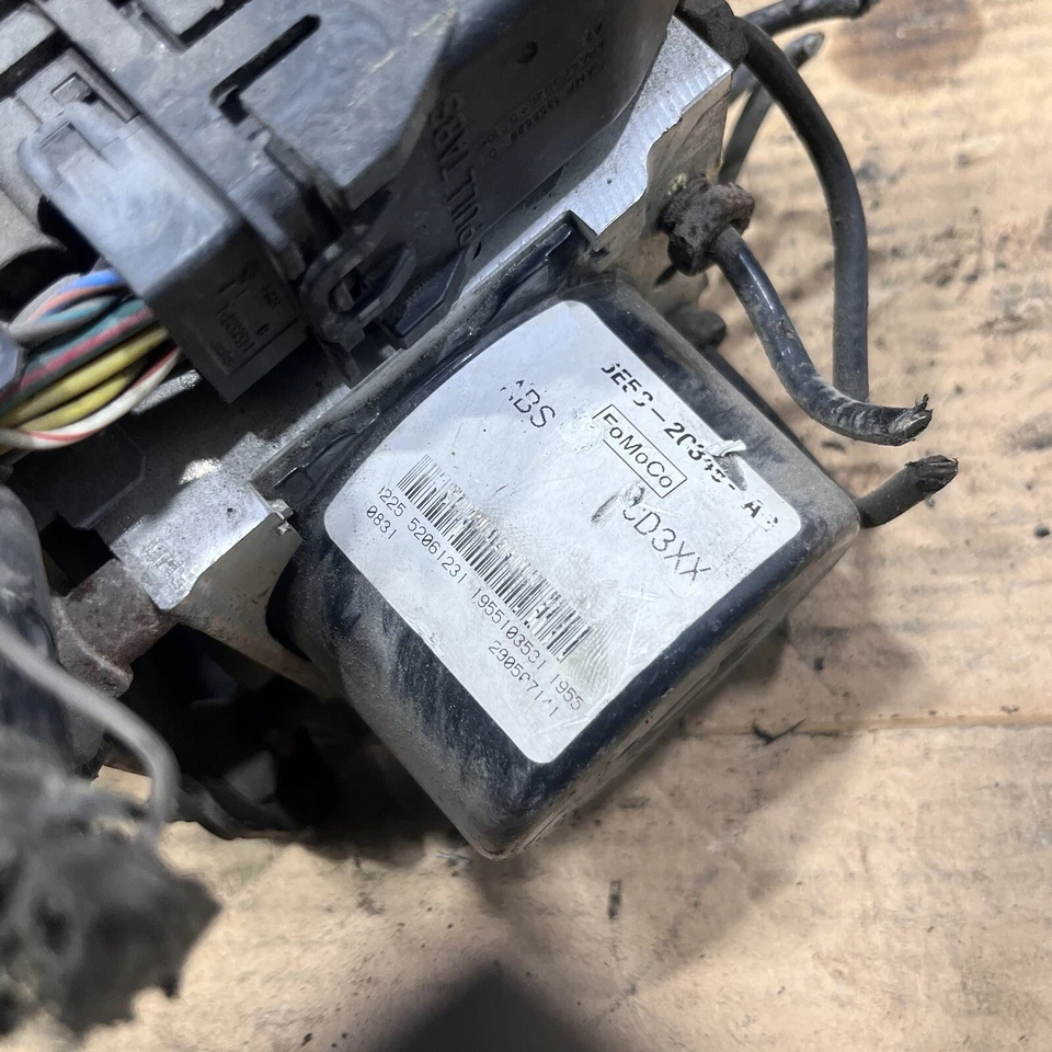06-09 Ford Fusion 3.0L AT FWD ABS Pump Anti Lock Brake Module 6E5C-2C219-AE OEM - Image 3 of 4
