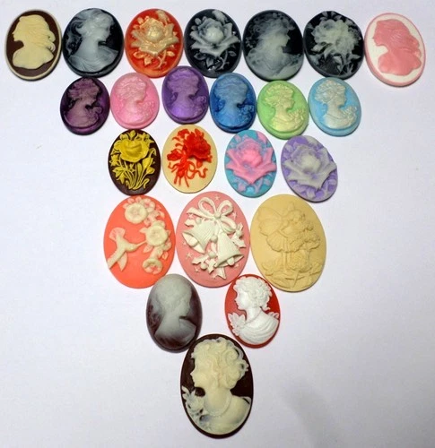 23 of 27-40mm Mixed Lot of  Vintage Oval Cameos Cabs, for Pendant Settings Mint