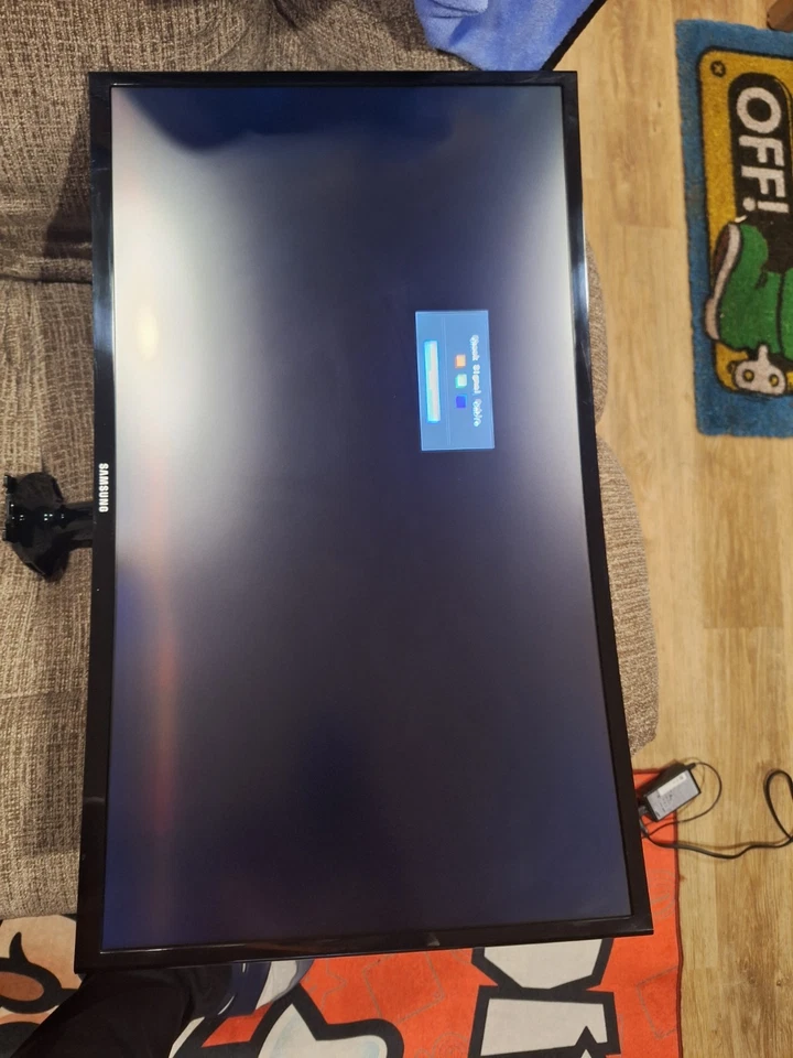 Samsung 24" Curved Monitor - Image 4 of 4