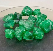 94,ct Natural green faceted grade rough emerald gemstone lot swat pakistan
