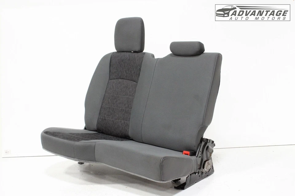 RAM 1500 2014-2017 cabina cuádruple trasero derecho y centro segunda fila asiento OEM Foto 4 de 4