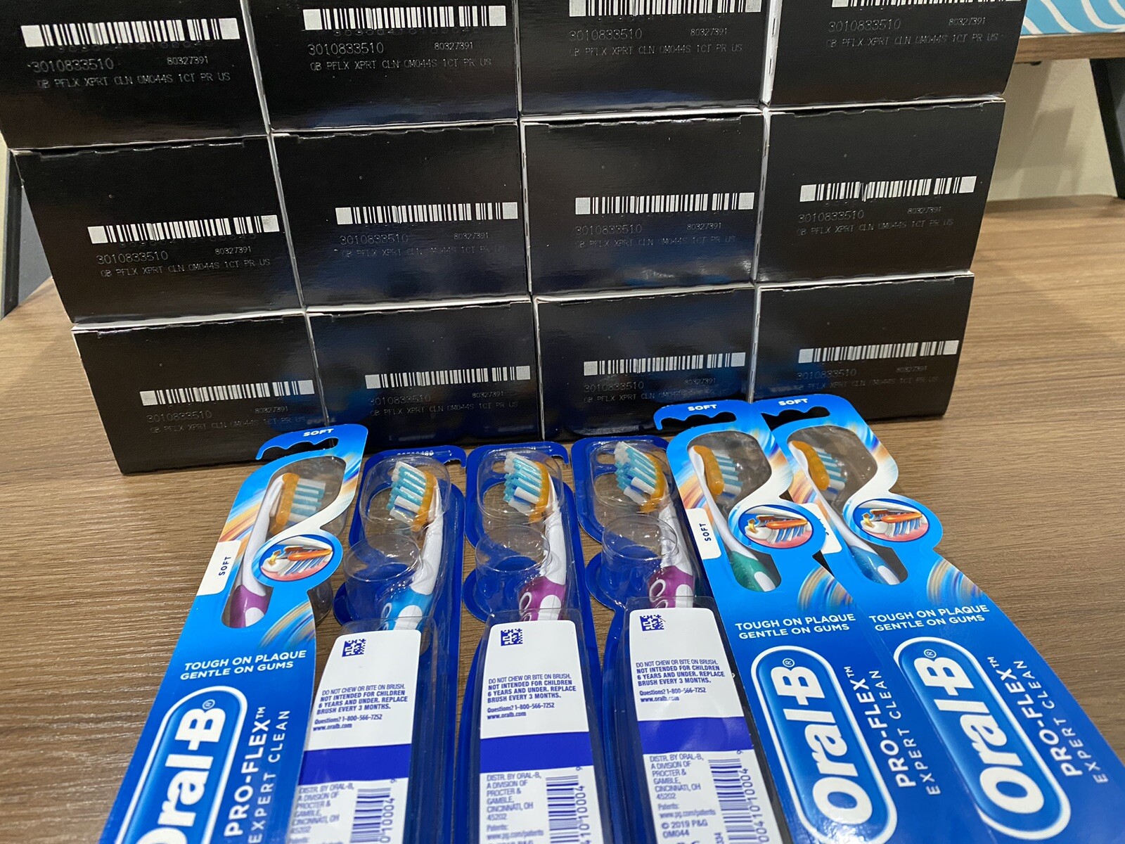 (72 Ct) OralB ProFlex Expert Clean SOFT Bristle Toothbrush WHOLE