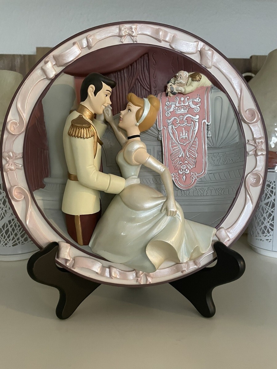 ディズニー3Dプレート シンデレラ Set Of 4 Disney 3D Plates - Cinderella | eBay