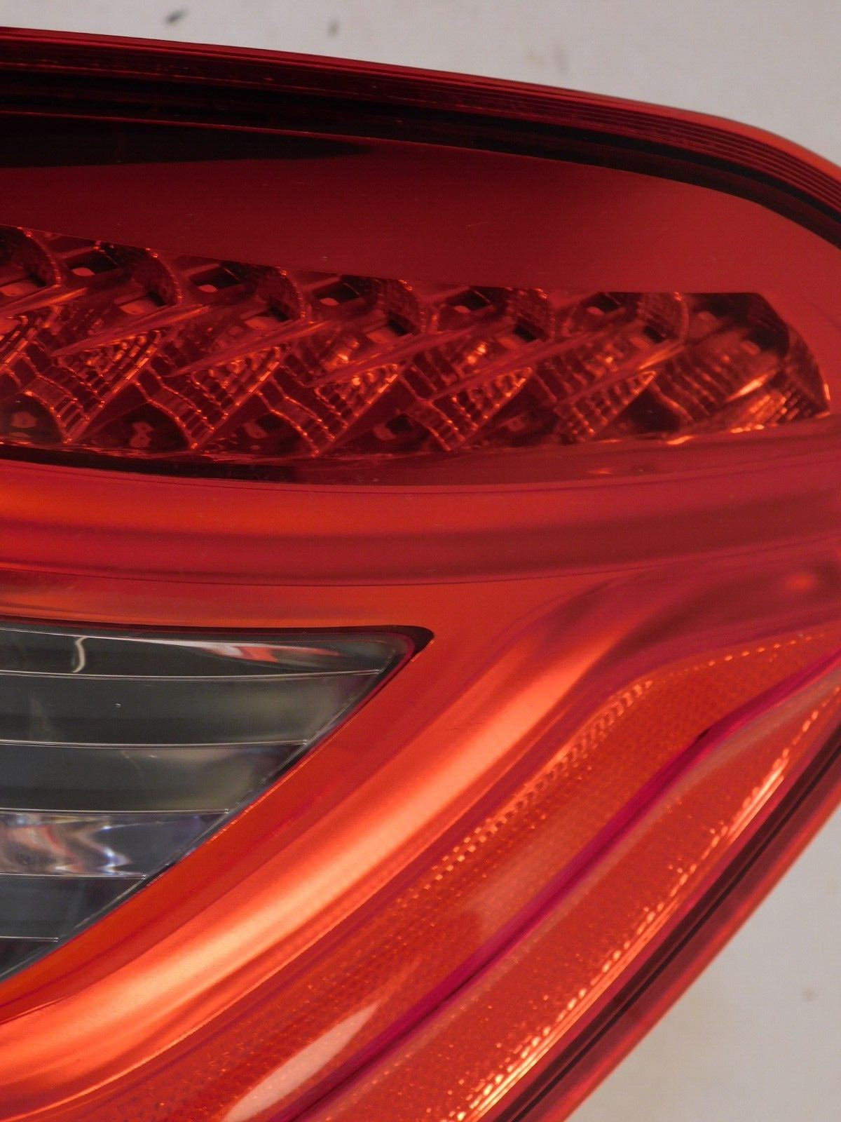 14-19 Maserati Ghibli Rear PASSENGER Side Outer Taillight Lamp RIGHT LED oem