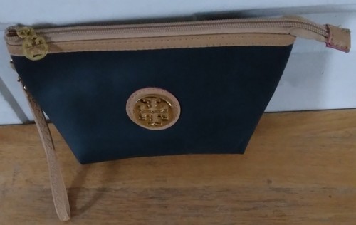 Tory Burch Wristlet Black Cosmetic Bag - Picture 15 of 16