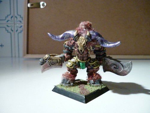 miniature minotaur - metal painted  - Picture 1 of 2