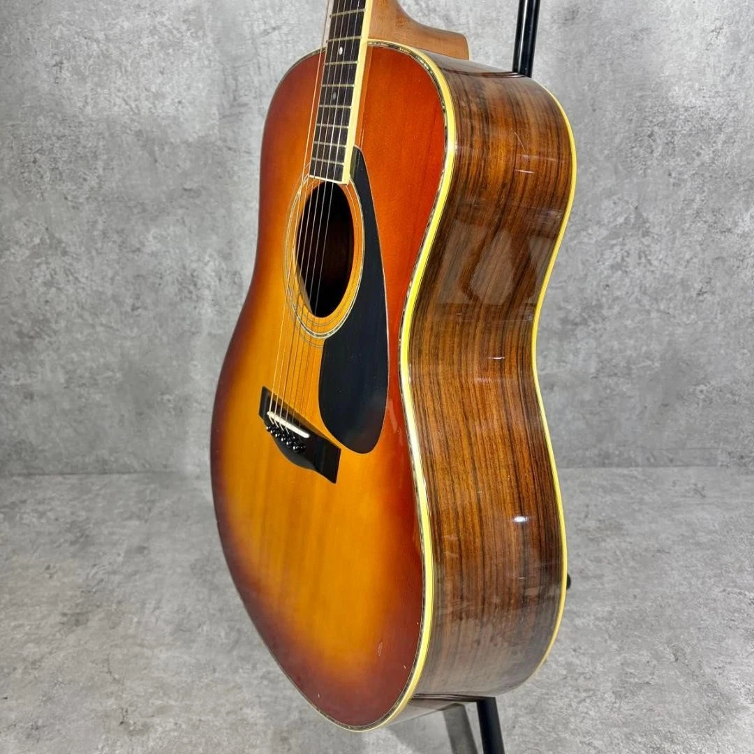 Guitarra acústica Yamaha LL-6JS Solid Spruce Top Sunburst
