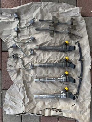 BMW F30 F31 320d 325d 330d Injektoren Einspritzdüsen   13537810702   Original