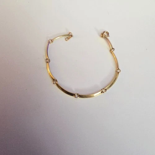 Signed  Avon Curved Gold Tone Metal Linked Bracelet Vintage