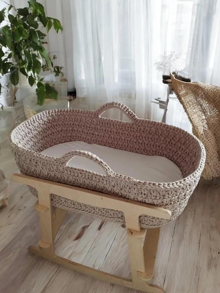 Cesta Baby Moses XL tejida a mano Little Sprouts & Mommy con colchón. Foto 3 de 4