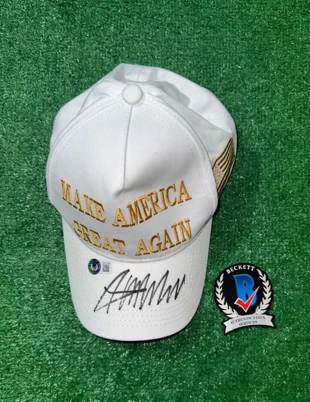DONALD TRUMP signed "MAKE AMERICA GREAT AGAIN"cap hat maga BECKETT BAS BGS cert