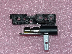 Rechte Scharnier JR Hinge right für Dell Precision M6600 Notebook