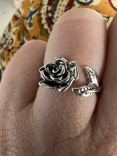 J.Jill Rose Flower Ring 7 6 Leaf Size Silver Blooming Rose Floral Open Boho Y2K - Picture 6 of 10