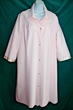 VANITY FAIR Vtg Pink Thin Fleece Pearl Snaps Robe Satin Trim Size L Midi Length