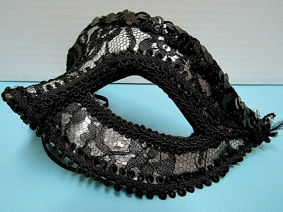 FANCY BLACK & SILVER BEADED MASQUERADE EYE MASK ~ PARTY, MARDI GRAS, HALLOWEEN - Image 3 of 4