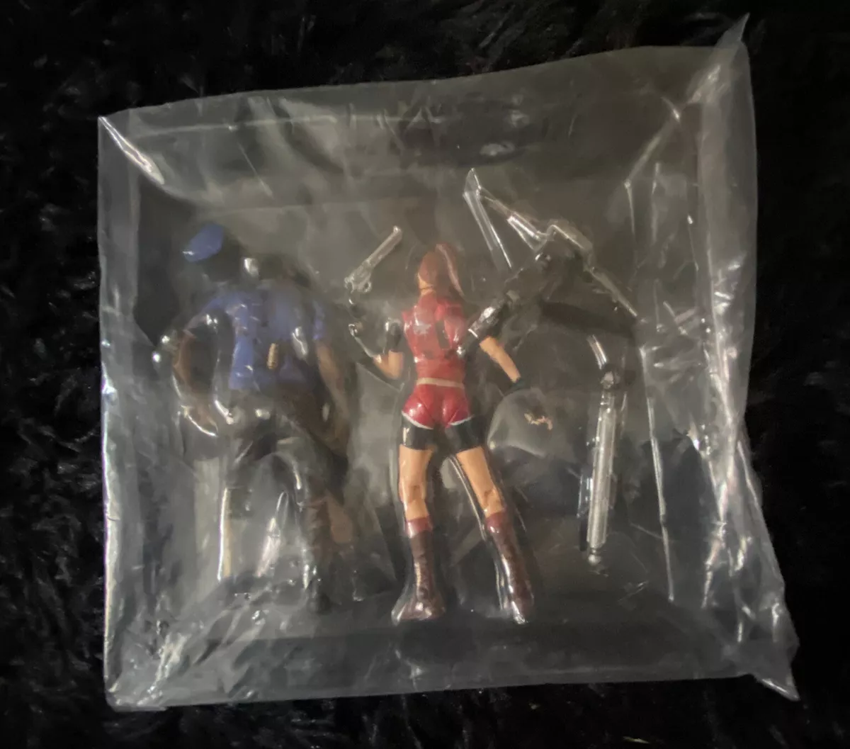 Action Figure Claire Redfield E Zombie Cop Resident Evil 2