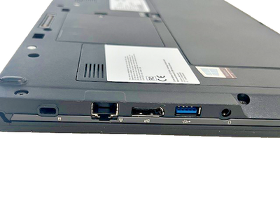 Fujitsu Lifebook U749 14