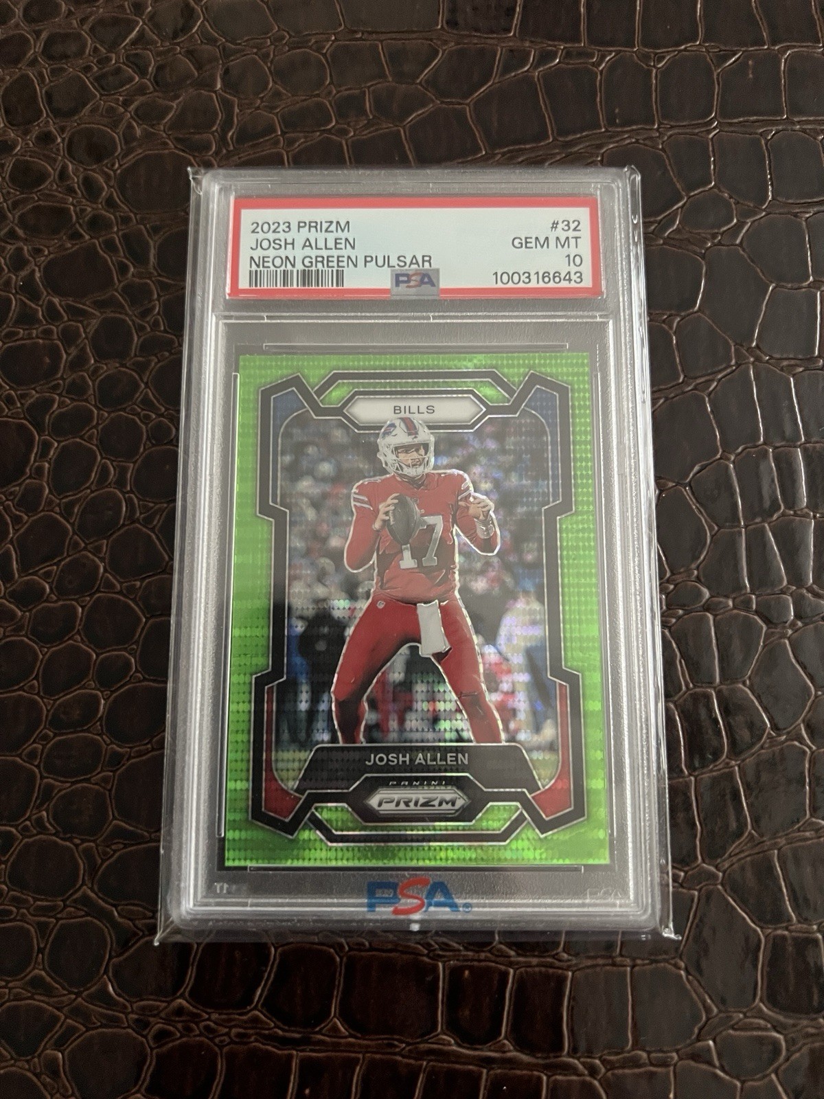 2023 Panini Prizm Neon Green Pulsar Josh Allen #32 PSA 10
