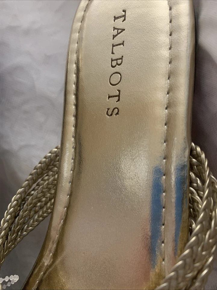 Nuevas Sandalias Talbots Cece Tanga Talla 10 Mujer Doradas Sin Cordones Trenzadas Metálicas Foto 4 de 4