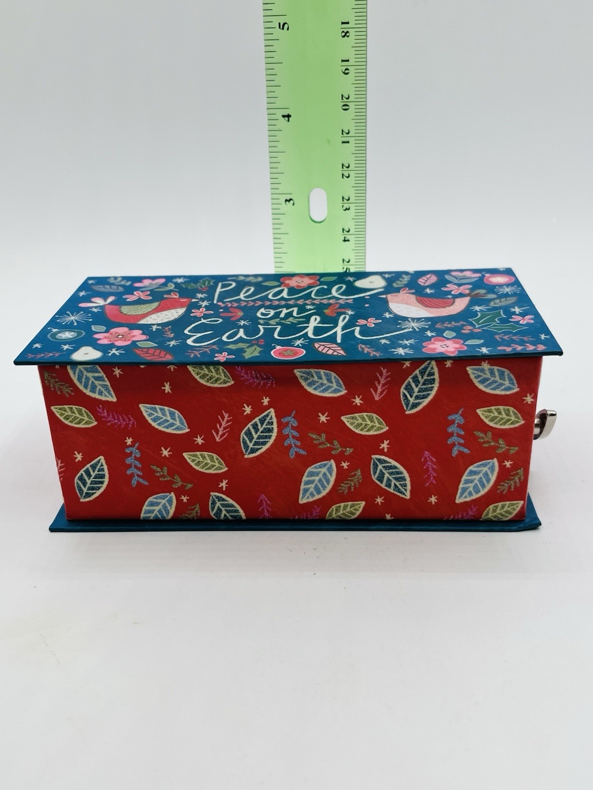 Punch Studio Molly & Rex Music Box Cranberry Soap (4 Oz)  Peace On Earth