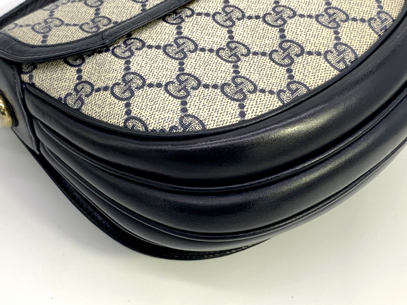 Gucci Vintage Bag Shoulder Bag Crossbody Purse GG Supreme Leather Navy Authentic thumbnail 10