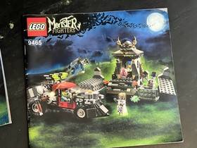 LIMITED RELEASE LEGO Monster Fighters: The Zombies 9465 & 9462 With Instructions