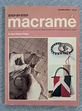 Step-By-Step Macrame: A Complete Introduction to the Craft of Creative Knotting