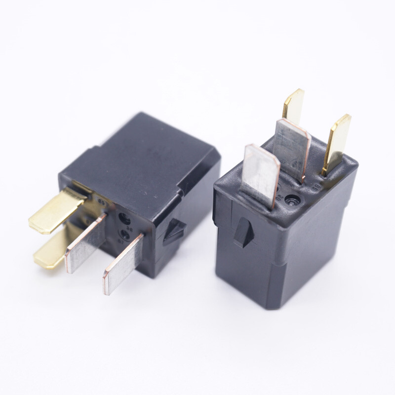 2 Relè Auto Nais ACM33221 12V DC 4 Pin – CM1A-R-12V, M59, Nuovi
