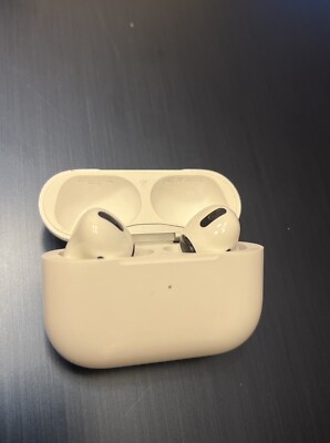 AirPod Pro 1st Gen case And Headphones