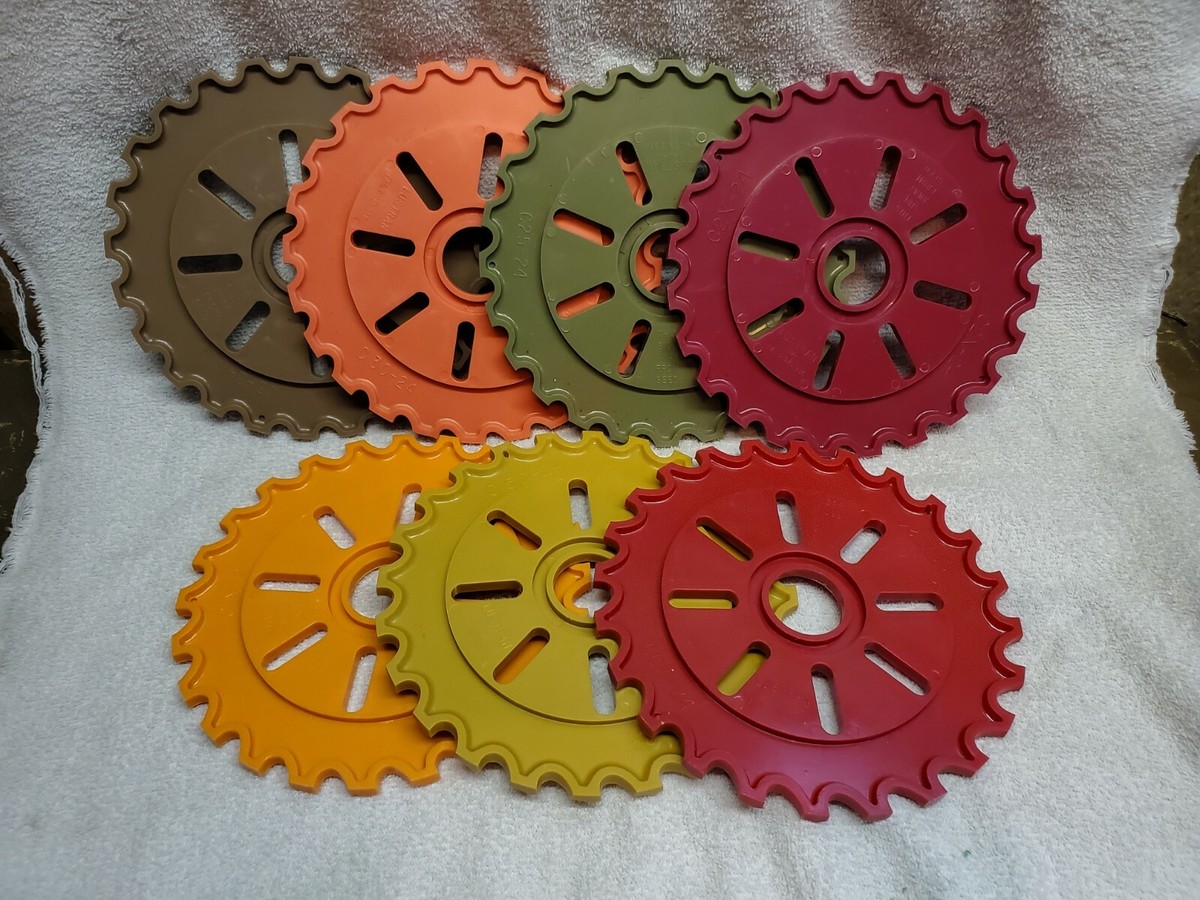 NEW Lustran International IH Corn Planter Plates for Round Seeds