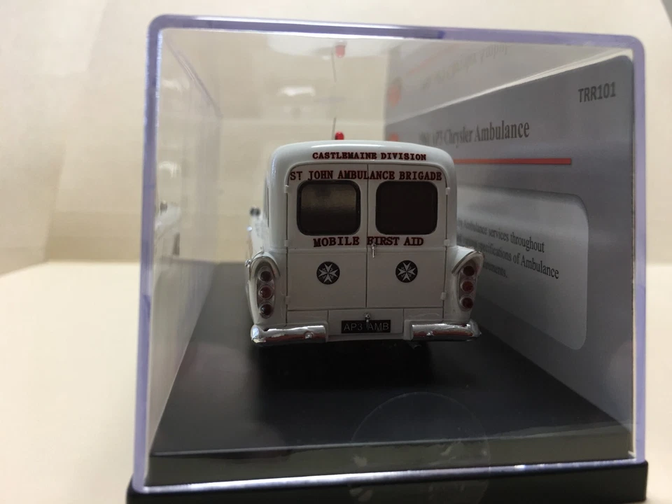 Ambulancia Chrysler TRAX TRR101 - 1961 AP3 - blanca Foto 3 de 4